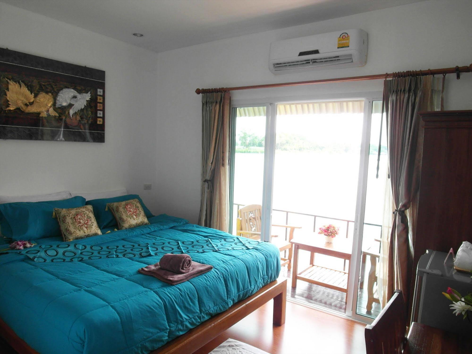Hotel Tara Raft Kanchanaburi Zewnętrze zdjęcie